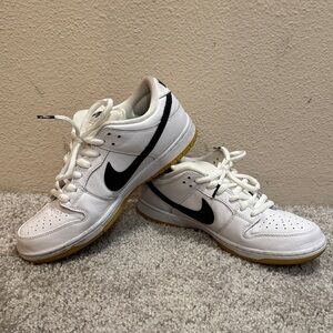 Nike SB DUNKS - like new w/out box